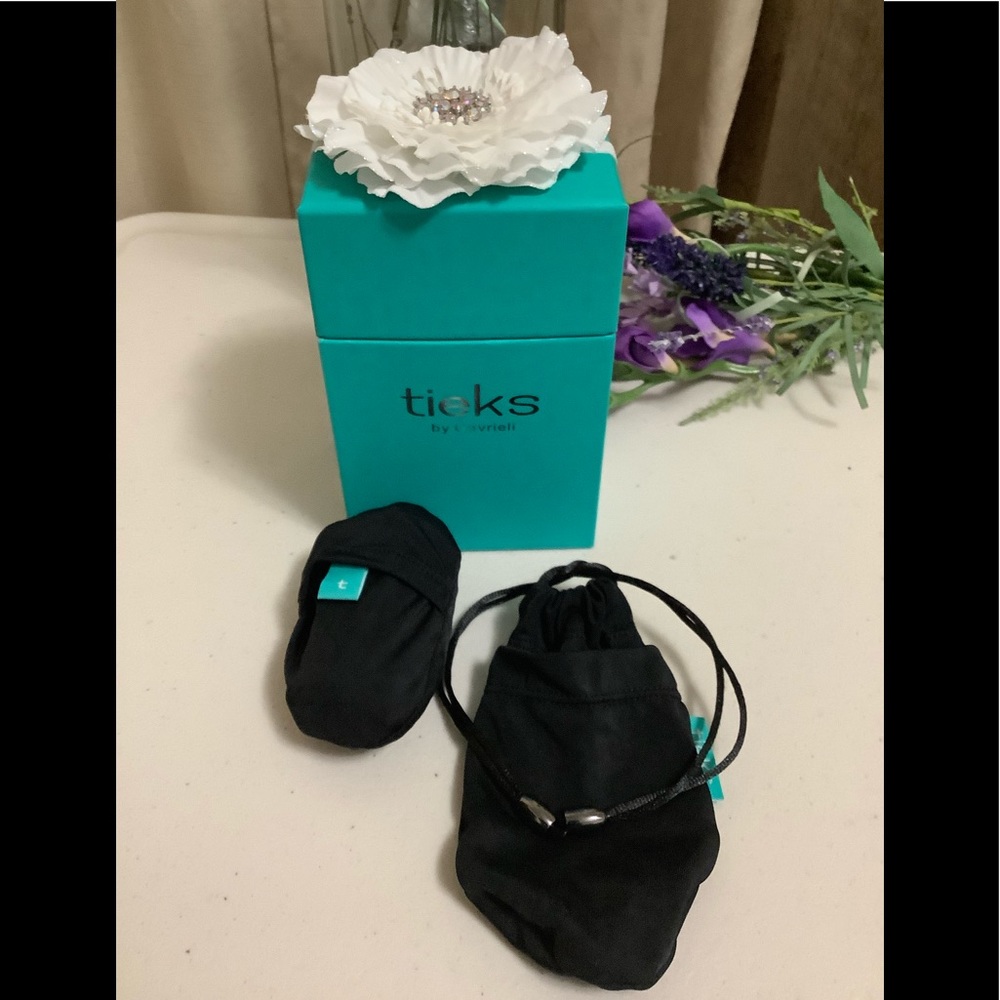 Tieks Box,Tote, Pouch & White Flower
